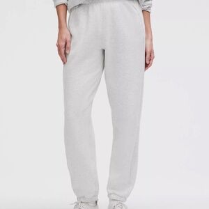 Lululemon Scuba Mid-Rise Jogger